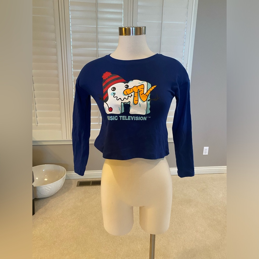 Cabana by Crown & Ivy Long Sleeve MTV Tee (NWT) Size M